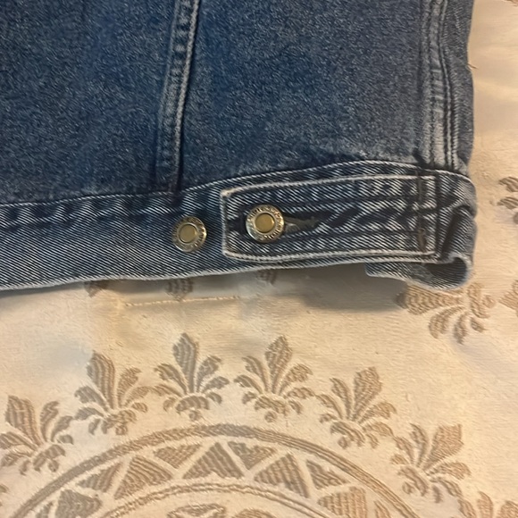 Bugle Boy jean jacket, men’s size small, classic denim color - Picture 9 of 10